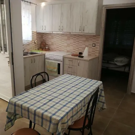Apartment Vrodaki *