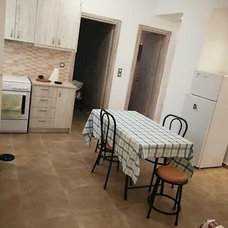 Vrodaki Apartment *